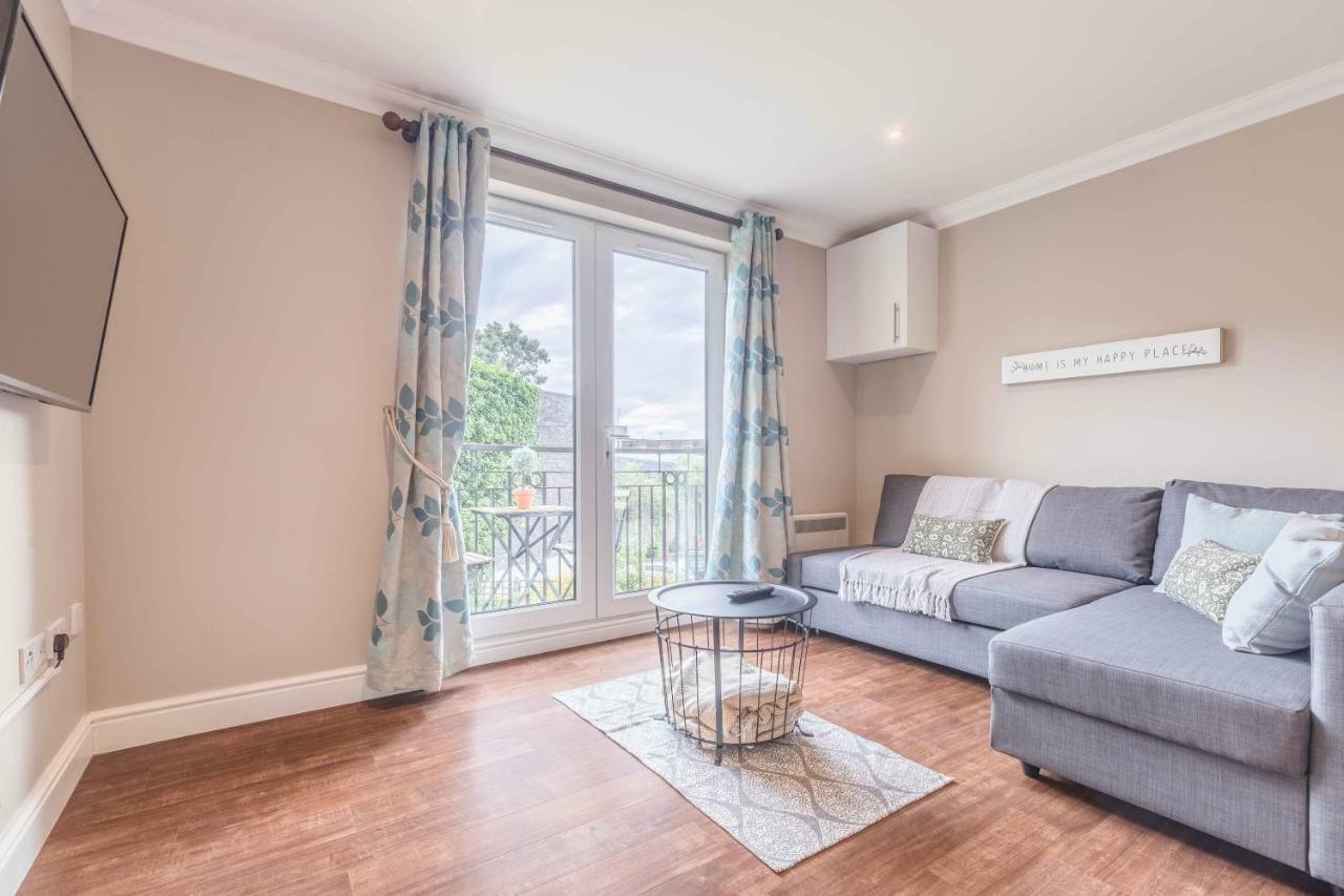 Modern Apartment Within Short Walk Of The Castle, High Street And Long Walk - Free Parking ويندسور المظهر الخارجي الصورة